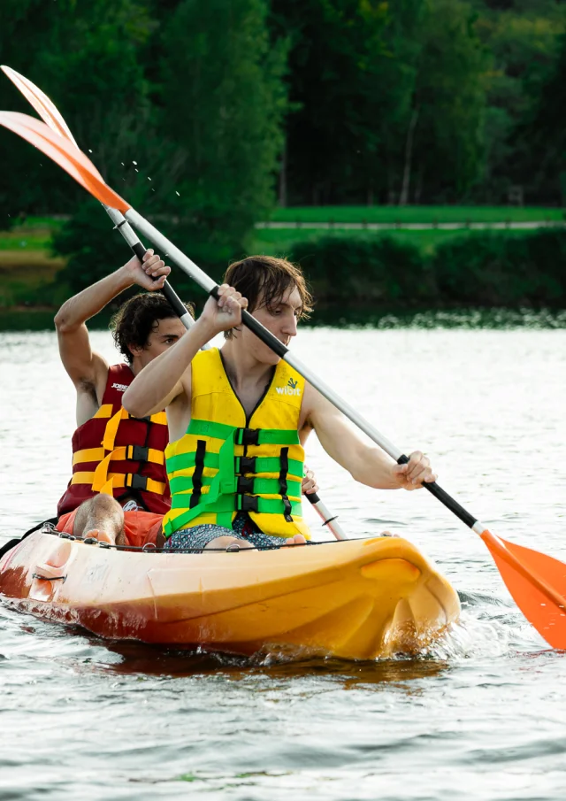 Canoe Lac De Saint Pardoux